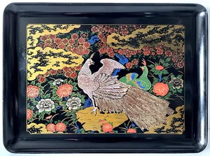 Vassoio vintage laccato intarsiato argento pavone floreale oro nero rosso 10" x 14" - Foto 1 di 10