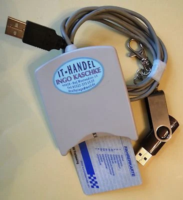 digitale LKW-Fahrerkarte auslesen, Lesegerät + 1GB USB-Stick mit Software etc. - Bild 1 von 2