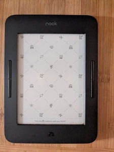 Barnes & Noble BNRV520 Nook GlowLight Plus 6" Reader 8GB Grade B - Picture 1 of 5