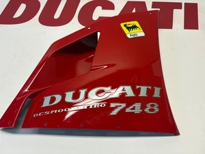 Carenado superior derecho Ducati rojo 748 916 996 48010571A primer modelo tipo letra - Imagen 1 de 11