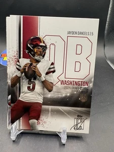 2025 Topps NFL SIGNATURE CLASS RC #194 JAYDEN DANIELS - Foto 1 di 2