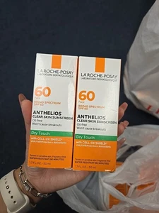 2x La Roche-Posay Anthelios Clear SkinDry Touch ölfreies Gesicht LSF 60 Ablaufdatum 04/28 - Bild 1 von 3