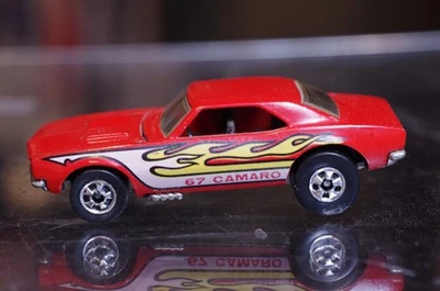 1982 HOT WHEELS 1967 Camaro-Red w/Flames-Malaysia-Blackwall Diecast-NICE!! - Image 1 of 4