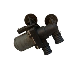 Valvola regolazione radiatore liquido di raffreddamento BMW OEM 1147412 - Foto 1 di 8