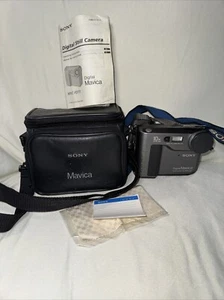 Sony Mavica MVC-FD73 Digital Camera 3x Optical Zoom floppy disk NOT TESTED - Picture 1 of 6