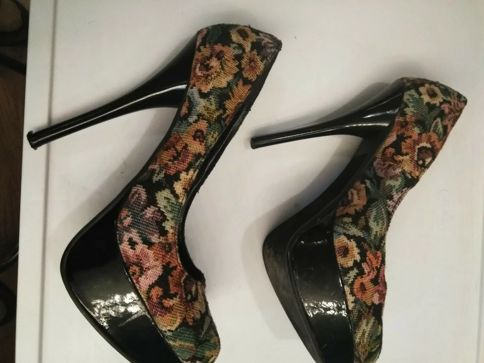 Tapiz floral Call It Spring tela tacón alto plataforma tacones de aguja talla 8 Foto 1 de 4