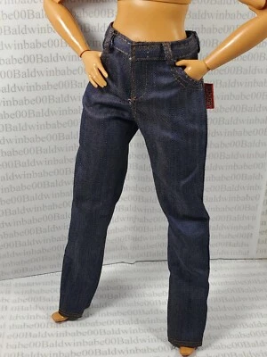 N30 R~ 11.5" 1/6 ESCALA CURVILÍNEA HECHA PARA MOVER MUÑECA BUFF KEN AZUL ROJO ETIQUETA PANTALONES VAQUEROS Foto 1 de 4