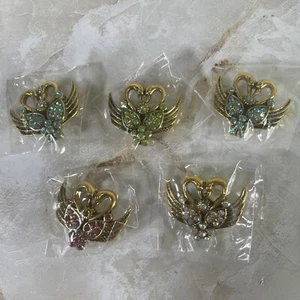 Lot of 5 Two Swans Craning Necks Into a Heart Snap Buttons 1" Fashion Jewelry - Picture 1 of 7