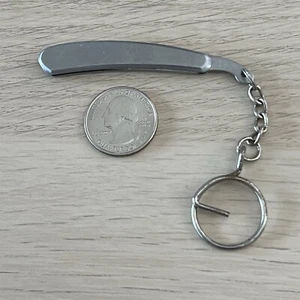 Schlüsselanhänger Schlüsselring im Rasiermesser-Stil mit gerader Kante #44982 - Bild 1 von 3