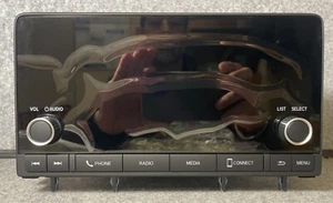 Pantalla y receptor de radio Honda Civic 22-23 OEM - Imagen 1 de 5