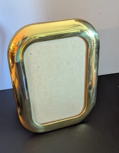 5x7 Gold Colored Metal Picture Frame Measures 9x6.5 and Glass Opening 4.5x6.5 - Picture 1 of 5