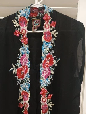 Johnny Was Vest/Top LARGE Pre-owned Excellent Condition Floral Button Front - Image 1 of 4