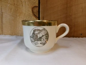Vintage Crest-O-Gold Warranted 22K Mt Rushmore Souvenir Tea Cup - Picture 1 of 4
