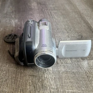 Panasonic PV-GS80 Mini DV Digital Video Camcorder 32x - Bild 1 von 4