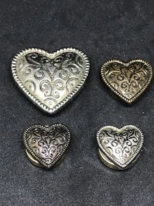 4 copri bottoni stile western tono ottone retrò San Valentino cuori adorabile dolce - Foto 1 di 4