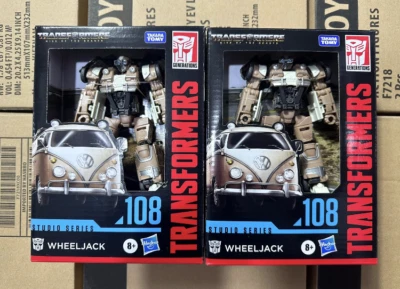 New In Stock Hasbro SS108 Wheeljack Deluxe Rise of The Beasts Action Figure Toy - Image 1 of 4