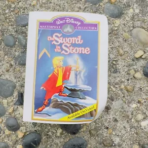 Vintage anni '90 Sword In The Stone McDonalds Disney Masterpiece Collection VHS - Foto 1 di 3