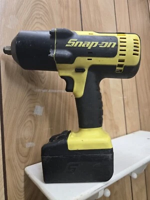 Combo de impacto/trinquete inalámbrico Foto 1 de 4