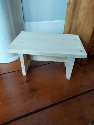 Unfinished pine foot stool - Image 1 of 2