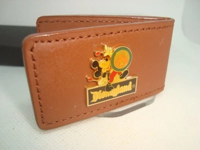 Emblema Disneyland Diseño Clip Dinero BUCHANAN'S DELUXE Imitación Cuero Magnético Foto 1 de 4