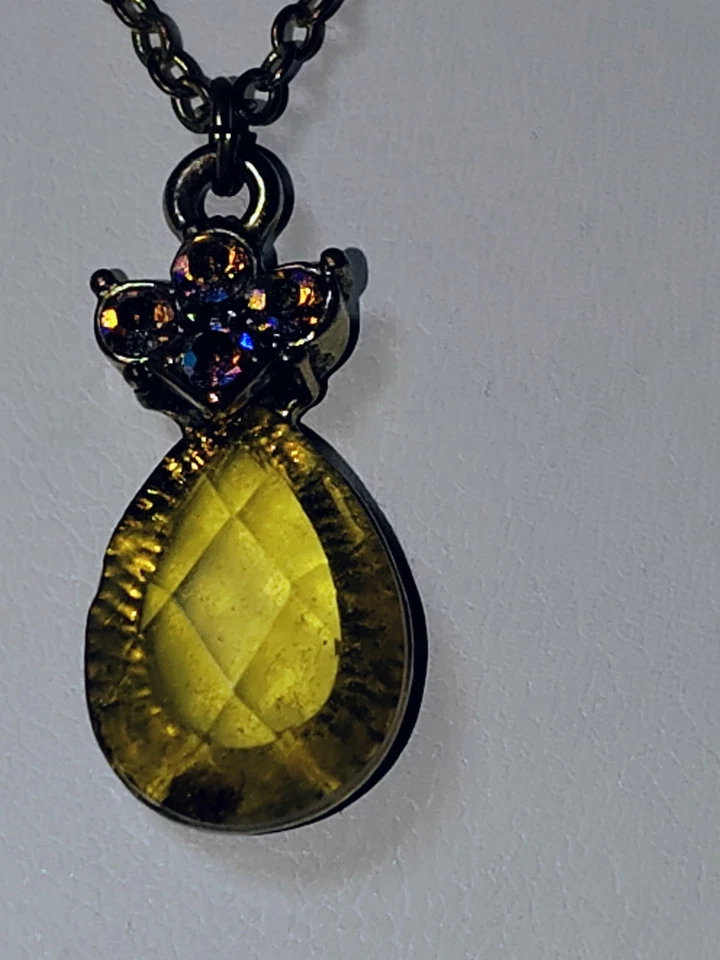 Collar colgante lágrima vidrio amarillo 1928 joyería pedrería aurora pedrería Foto 1 de 4