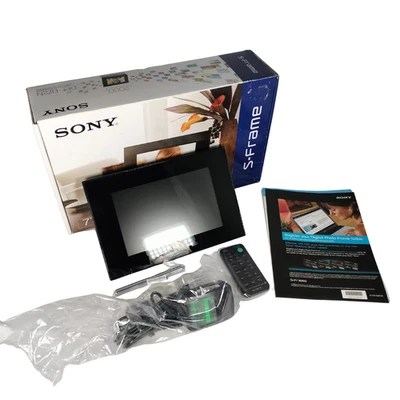 Sony S-Frame DPF-D72N Digital Photo Frame Black 7” - Image 1 of 4