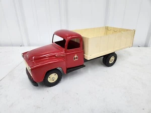 Vintage 1/16 Tru-Scale IH International Grain Stake Truck Farm Toy - Picture 1 of 19