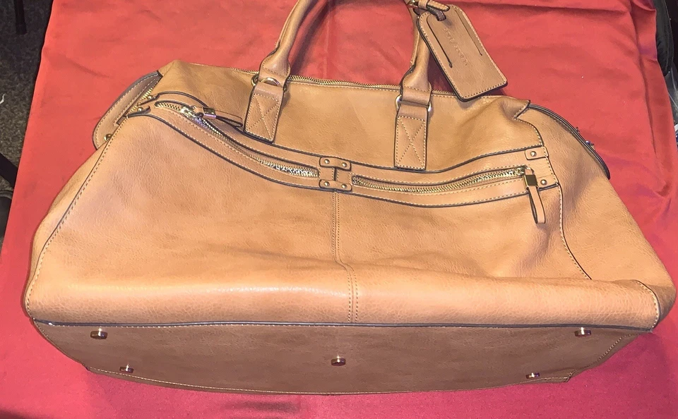 Bolso de fin de semana Sole Society marrón Foto 1 de 4