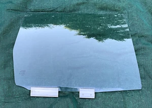 VOLVO S70 / 850 DRIVER RIGHT REAR WINDOW DOOR GLASS OEM~passenger side FREE SHIP - Picture 1 of 2