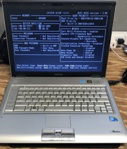 Toshiba Tecra R10-S4422 Intel Core 2 vPro 4GB RAM READ - Picture 1 of 8