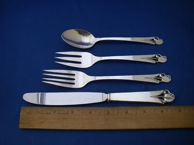 Frank W. Smith WOODLILY (1945) 4 Piece PLACE SETTINGS-No Mono-NR - Image 1 of 4