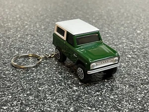 1966 Bronco 4x4 Green Keychain Diecast Car Hot Wheels Matchbox - Picture 1 of 4
