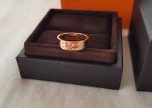 Authentic Hermes Kelly ring in 18k rose gold with diamonds small version  - Picture 1 of 6