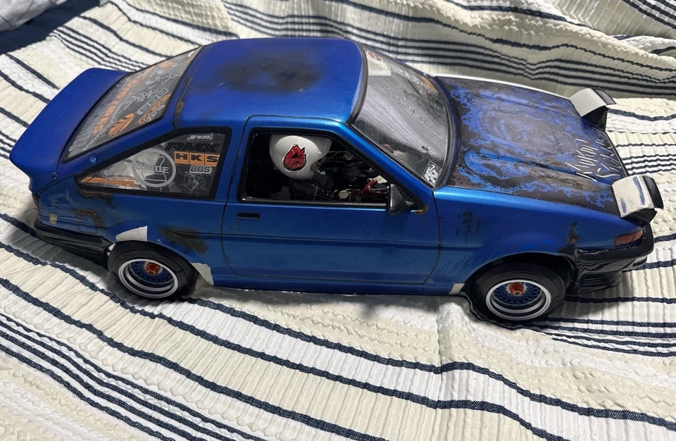 Chasis RC 1:10 LP86 con giroscopio Omg y servo Plus carrocería Pandora Trueno $800 usd  Foto 1 de 4