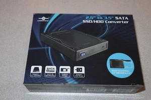 Convertidor de bahía Vantec MRK-235ST 2,5 pulgadas SATA SSD/HDD a 3,5 pulgadas - Imagen 1 de 3