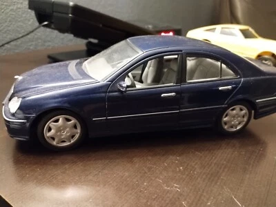Anson 2000 Mercedes Benz C Class 1:18 Scale Diecast Model Car Used Loose Blue - Image 1 of 4