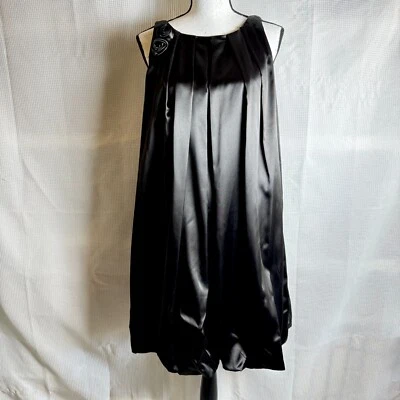 Nuevo con etiquetas Vestido de Cóctel Sandra Darren Negro Talla 14 Flor Burbuja Dobladillo Satinado Formal Foto 1 de 4