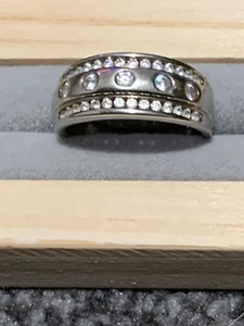 Diamonique & Cubic Zirconia DQ CZ Band 925 Silver Ring Size S - Picture 1 of 7