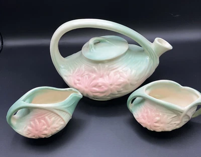 Vintage 1940s McCoy Pottery Pink and Green Daisy Teapot, Creamer & Sugar Dish - Image 1 of 4