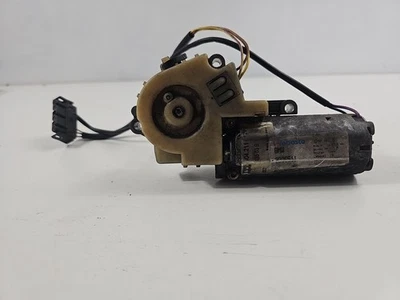 BMW R1150RT Windshield Adjuster Motor OEM Windscreen Actuator 2001-2005 - Image 1 of 4