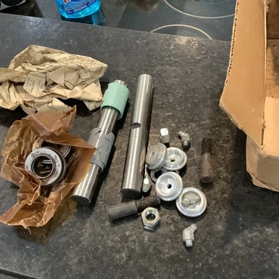 Nos 1965-1966 Ford Truck King Pin Kit C5TZ-3111-C - Image 1 of 4