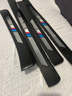 KIT DE MOLDURA DE UMBRAL DE PUERTA Juego de 4 piezas protectoras para BMW E39 96-03 M5 Foto 1 de 4