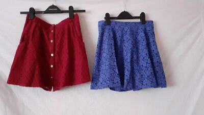 2 faldas de patinador forradas de encaje para dama. 1 azul/1 óxido. Talla 8. Topshop/Boohoo. Foto 1 de 4