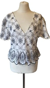 TOPSHOP blouse white black 3/4 Sleeve Cropped Top Embroidered Cotton sz 10 12 - Picture 1 of 5
