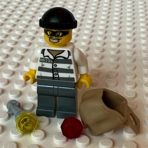 LEGO hol041 Holiday Christmas Police Jail Prisoner minifigure 60063 Advent 2014 - Picture 1 of 1