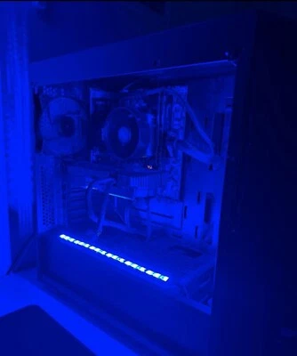 Computer Gaming - Immagine 1 di 2