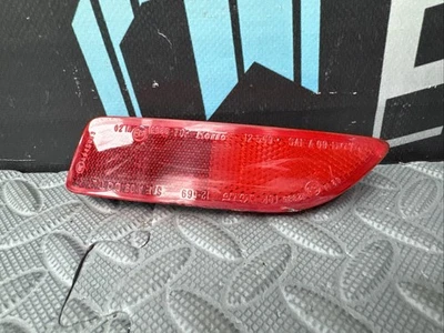 OEM 2011-2013 LEXUS CT200H REAR BUMPER REFLECTOR LENS RED MARKER LEFT Foto 1 de 4