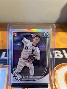 Bowman 2025 cromo #8 rojo novato refractor redención SP Drew Thorpe radiocontrol - Imagen 1 de 2