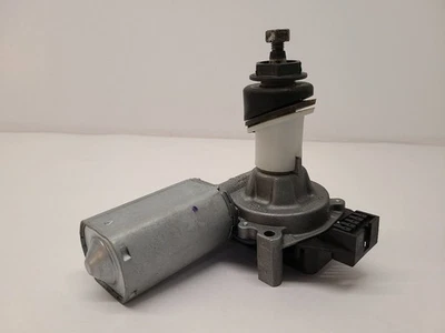 2000-2006 CHEVROLET SUBURBAN 1500 Rear Wiper Motor 15173034        - Image 1 of 4