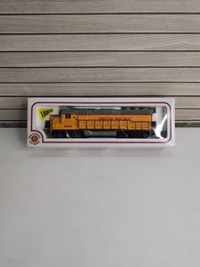Bachmann Union Pacific HO Scale 866 Yellow Train Locomotive Diesel 41-635-01 - Picture 1 of 7